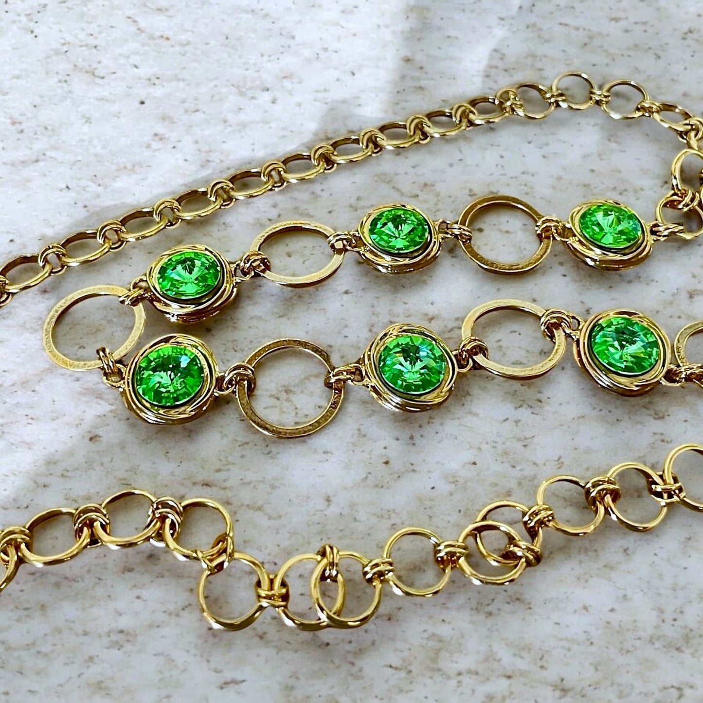 ARCELIA BELLY CHAIN IN PERIDOT